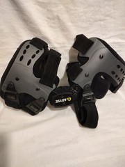 ARYSE AY-43-OA Universal Knee Brace Metforce Universal Size L2397 – NEW