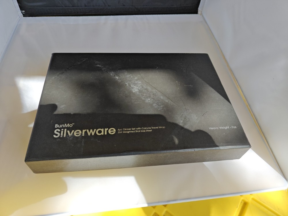 BunMo heavy weight 4 Piece Silverware set With Travel Wrap, New in box