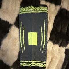 Black Green Knee Compression Sleeve Nylon Polyester Support Unisex
