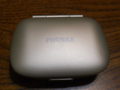 Small Phonak Hearing Aid Case Approx 3 x 2.25 x 1 Inches