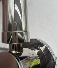 Graff G-9542-PN Round Grab Bar 16″ wi/ Handshower Holder Polished Nickel *READ*
