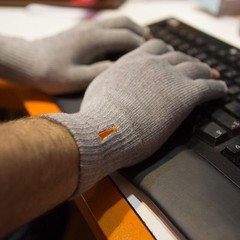 Incrediwear Fingerless Circulation Gloves, Small, Med, Large – Sold by Pair NEW