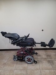 PERMOBIL C400 WHEELCHAIR,W/ POWER 8″ LIFT, TILT,RECLINE,&LEGS. PERMOLOCK, LIGHTS