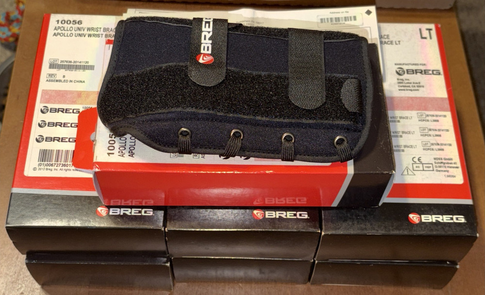 Lot/7 Breg Apollo Universal Wrist Braces LT #10056 New Factory Packaged