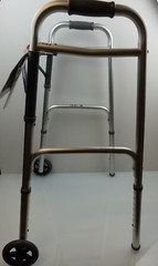Drive Medical Deluxe Folding Walker 10210-4 5″ Wheels Weight Capacity 350 – New