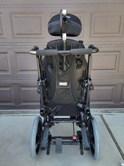 Ki mobility Focus CR Tilt In Space Manual Wheelchair 17″x18″ Transit 17″ X 19″