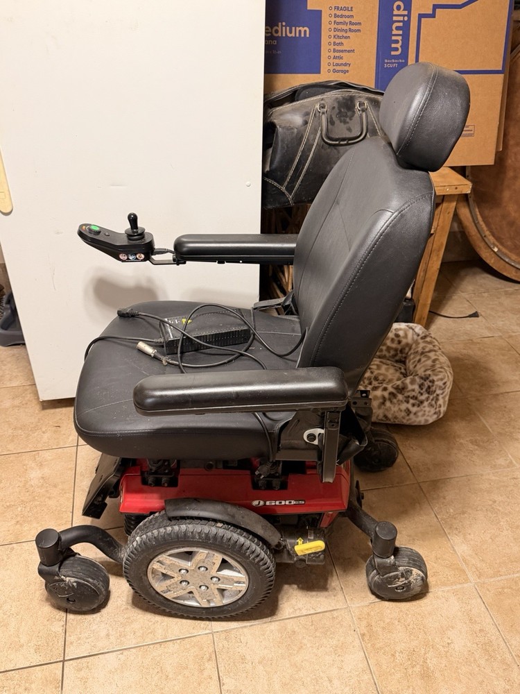 Red Jazzy Elite ES Power Wheelchair~ Charger included