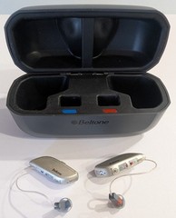 Beltone C-2 Hearing Aid w/ Charger Case Tested Original Box Cable C2