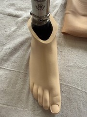 BULLDOG Prosthetic Leg RIGHT FOOT Below The Knee 26 E 10 Soft TCA-1S Fiberglass
