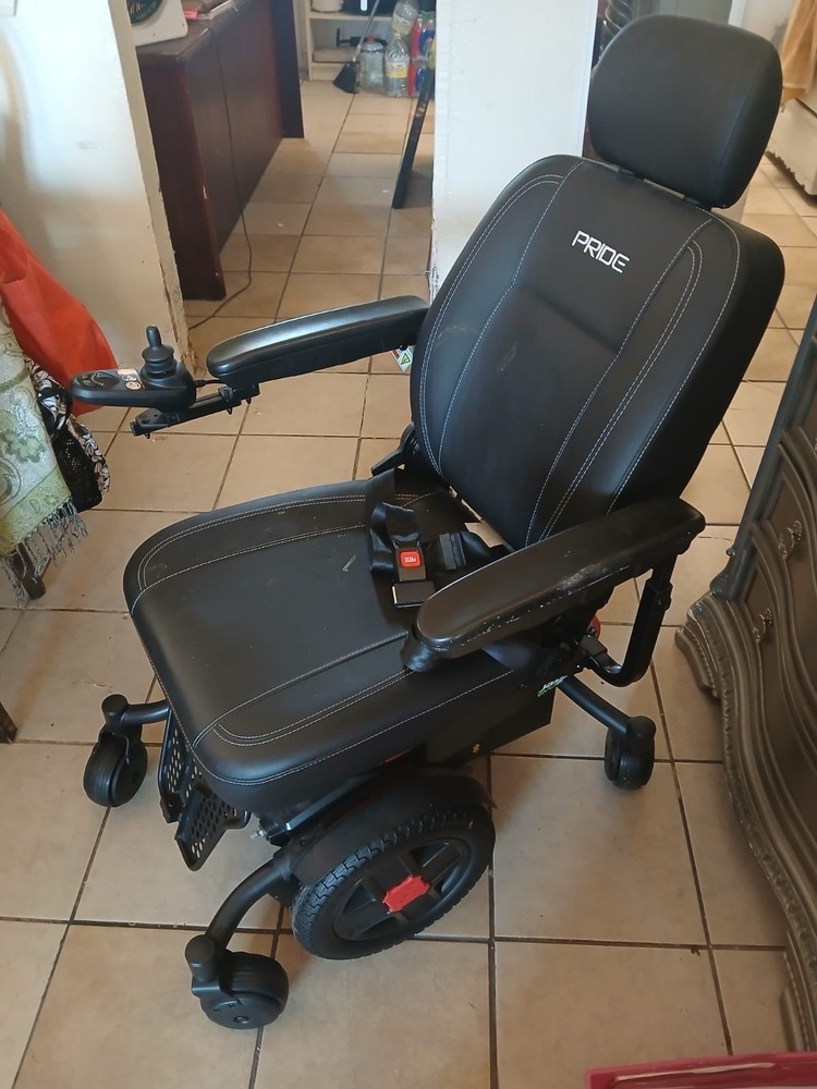 Pride Jazzy Power Wheelchair Black Joystick Headrest 4-Wheel Indoor CLC1803397