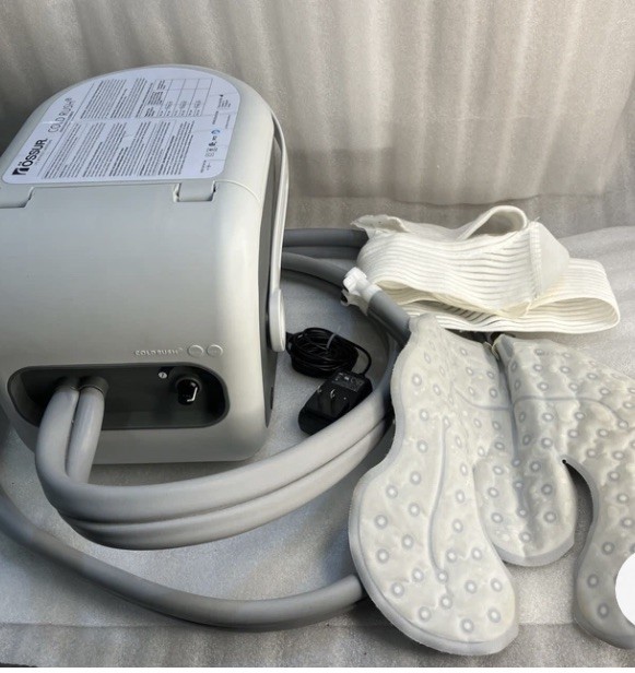 B-232000012 Cold RushTherapy Machine IncludesPads as shown in the pictures