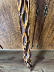 Beautiful vintage Diamond Willow walking stick/cane 36″ Heavy Duty Rubber Grip