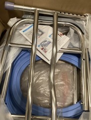 Raised Toilet Seat w/ Handles 400lb Adjustable Height & Width New w/o Box