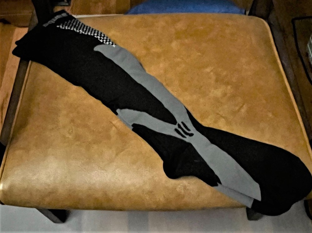 New – 3 PAIRS 3XL* BLACK AND SILVER COMPRESSION SOCK