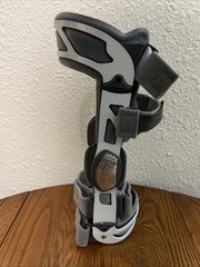 DonJoy OA Nano Knee Brace Medium Left Leg Unloader Osteoarthritis Rigid Support