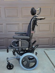 Ki mobility Focus CR Tilt In Space Manual Wheelchair 17″x18″ Transit 17″ X 19″