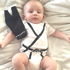 Grappz Finger Tape Alternative, Finger Splint and Protection Compression Gloves
