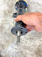 E WHEELS SCOOTER AXLE AND BRAKE HUB / EW 11 / 36/37/72 AND OTHER MODELS