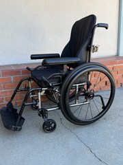 Ki Mobility TITANIUM Catalyst Cat5 Ultralight Folding Wheelchair 16″ X 19″ Used