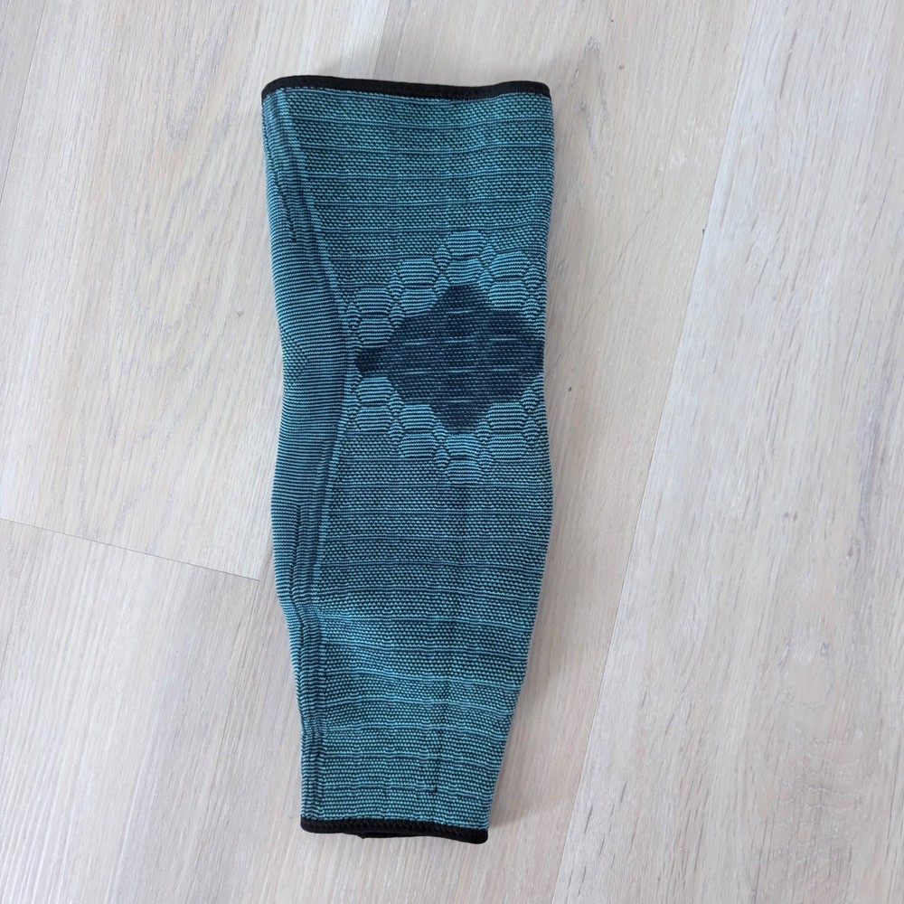 Sparthos Knee Compression Sleeve Teal Black Marled Knit Size Large Sport Support