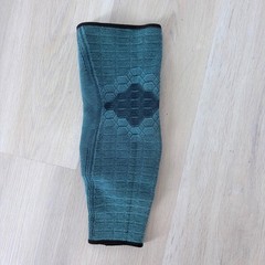Sparthos Knee Compression Sleeve Teal Black Marled Knit Size Large Sport Support