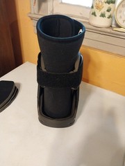 Walking Boot Fracture Boot Short Walker Protective Boot Fits Left or Right Foot