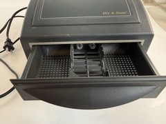 (UNTESTED) Ear Technology Dry & Store USG Hearing Aid Dryer Sanitizer -Powers On