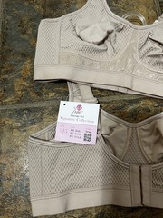ABC Classic Triangle Lightweight Breast Form Size 2 1072 Made in USA with Case