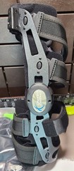 United Ortho 300851-01 Step-Thru NōVel Functional Knee Brace, Right Leg, x Small
