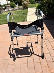 Drive Medical RTL10266CF Walker – Black