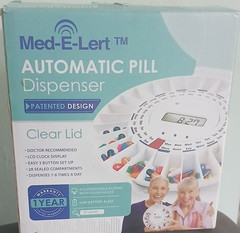 Med-E-Lert Automatic Pill Dispenser Clear Lid LCD Clock Display 28 Compartments