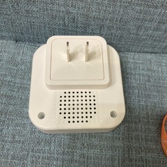 CallToU Caregiver Pager Call Button System 3 Buttons, 1 Hand & 1 Plug Receiver
