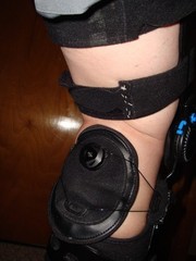 Nvorliy Knee Brace for Functional Posterior Cruciate Ligament Recovery Med left