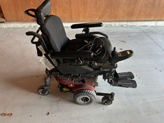 Quantum J6 Power Wheelchair Brand New Never Used.