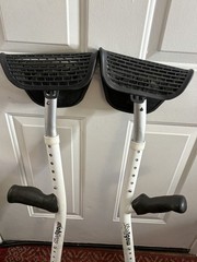 Mobilegs Ultra A300 Pair Ergonomic Crutches Adult Adjustable 300 Lb