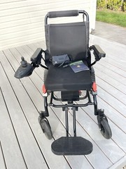 ComfyGO 601-7000 Majestic Fold & Travel Lightweight Electric Power Wheelchair