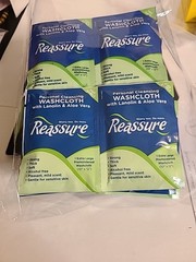 REASSURE – Personal Cleansing Washcloth Packets – 33 Individual Packs Bnbs, Vaca