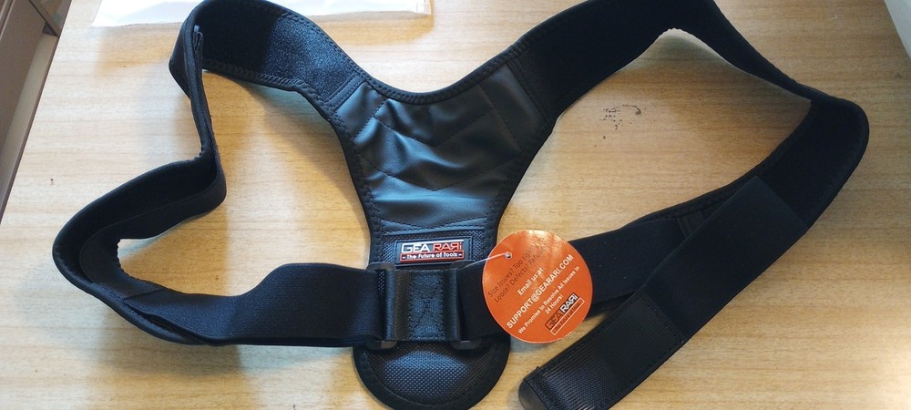 Gearari Upper Back Brace Posture Corrector for Unisex – Black – NWT