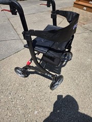 Drive F-22 Rollator Walker 4-Wheel w/ Seat Backrest Handbrakes Bag Black 450 lb