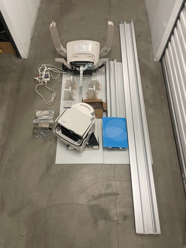Bruno Elan SRE-3050 Stair Lift Complete System 8ft Rail Charger 2 Remotes