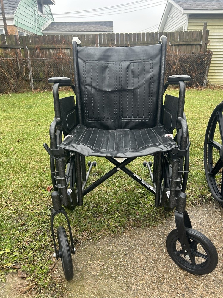 Medline Manual Wheelchair Black Foldable Wheel Locks Steel Adult 18in