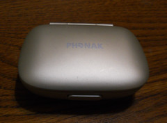 Small Phonak Hearing Aid Case Approx 3 x 2.25 x 1 Inches