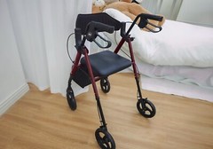 VOCIC Rollator Walker w/ Seat – 330lb Capacity, 8″ Wheels – Used