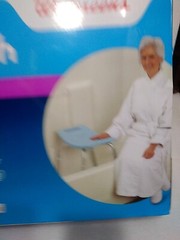 Walgreens Bath Bench ~Adjustable Hight ~Fits Tubs 17″ & Wider~Holds Up To 300lbs