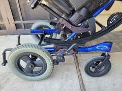 Quickie Iris Recline Tilt in Space Wheelchair 17″ x 16″ Or 15″ ? Used 17″x16″