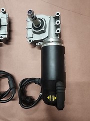 L/R Motors Invacare 2022 TDX-SP-2 1188842/1188843 & GEAR BOX 1163412/ 1163413