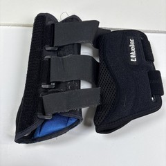 Wrist Braces Mueller & Unbranded – Adjustable OSFM Support Splints Left