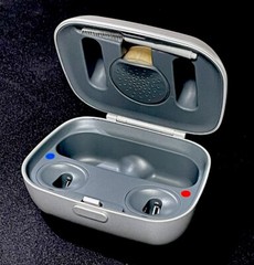 Unitron Charging Case with Charging Cord Phonak Kirkland KS10 Travel Storage