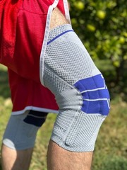 Bauerfeind GenuTrain A3 Size 4 Right Advanced Knee Joint Brace Support Patella
