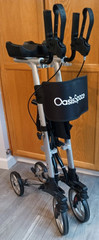 OasisSpace upright silver black walker With Seat